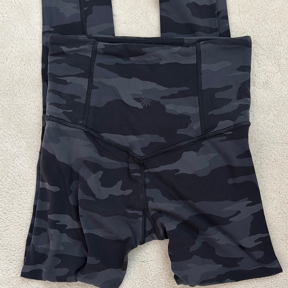 Athleta Black and Gray Camouflage Yoga Pants Women’s XXS